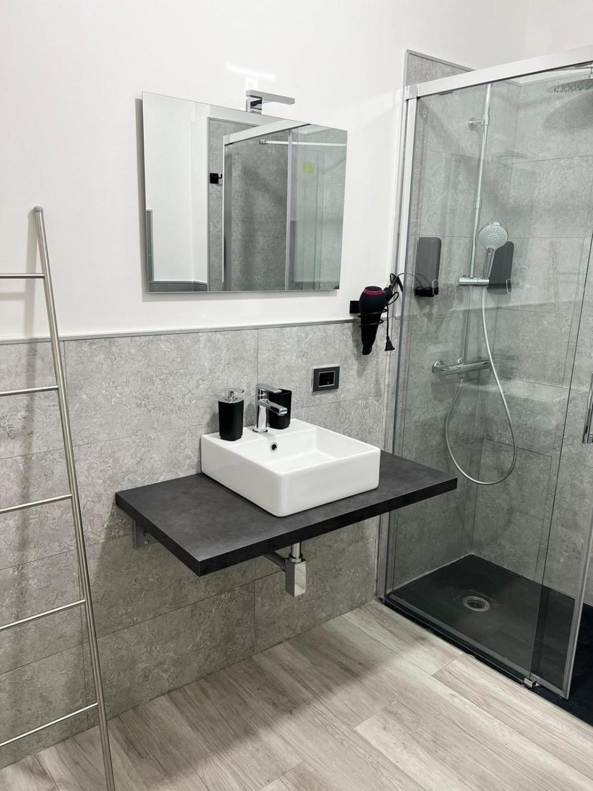 Bibi Rooms And Suite Палермо Екстериор снимка